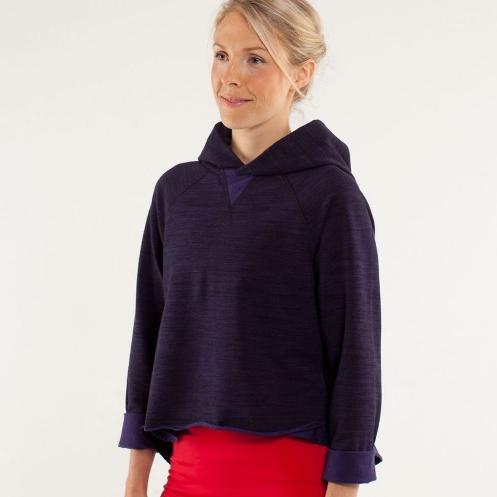 Lululemon Pull Me Over Hoodie Athletic Sweater in Commuter Denim Dense Purple 6